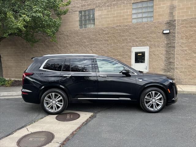 2024 Cadillac XT6 Premium Luxury — photo 1 of 13