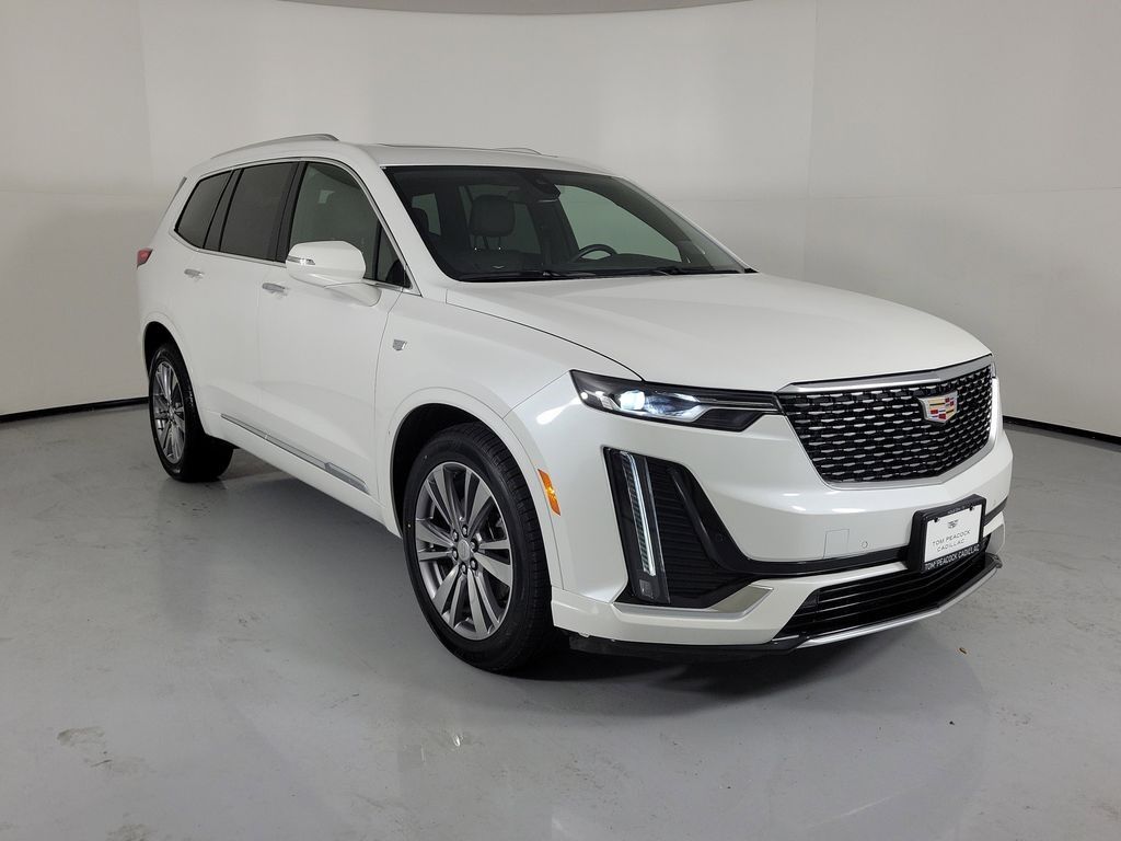 2024 Cadillac XT6 — photo 1 of 7