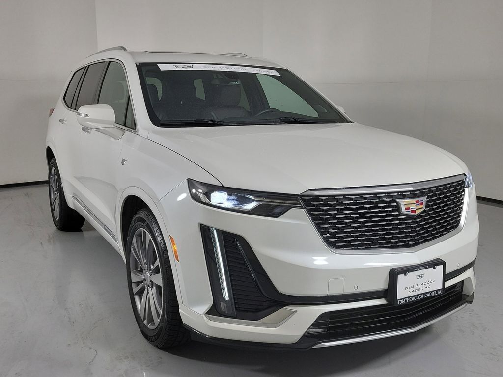 2024 Cadillac XT6 — photo 1 of 7