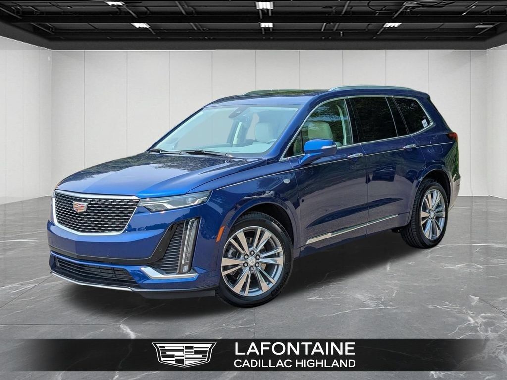 2025 Cadillac XT6 — photo 1 of 7