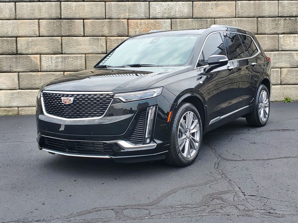 2023 Cadillac XT6 — photo 1 of 7