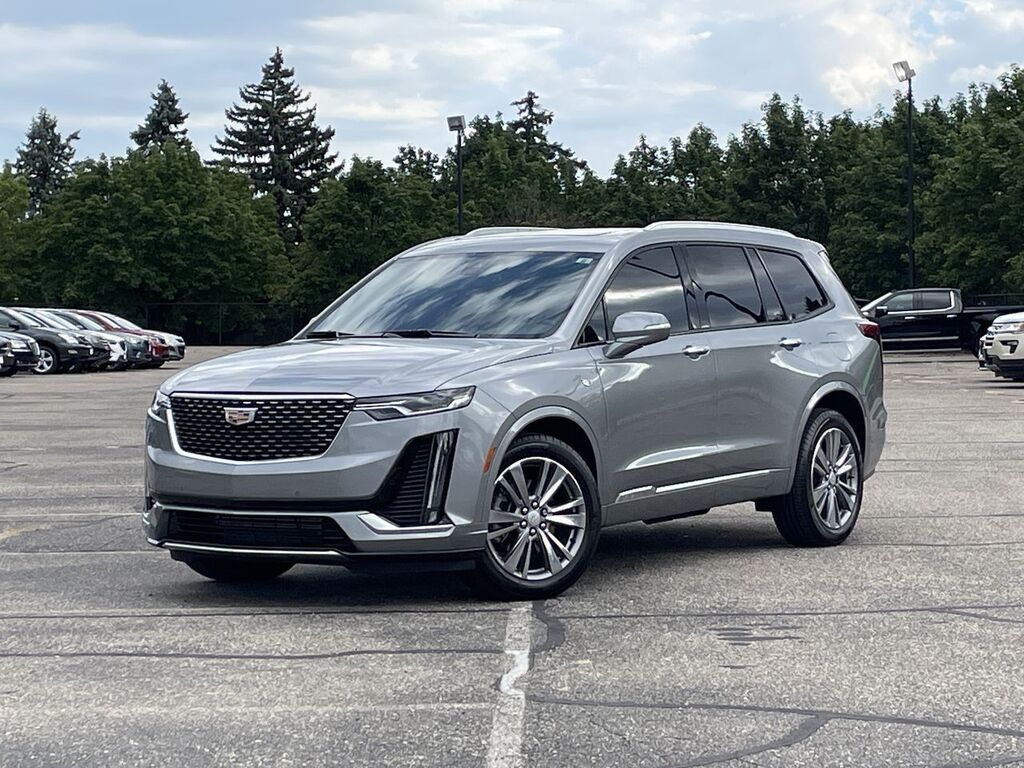 2025 Cadillac XT6 — photo 1 of 7