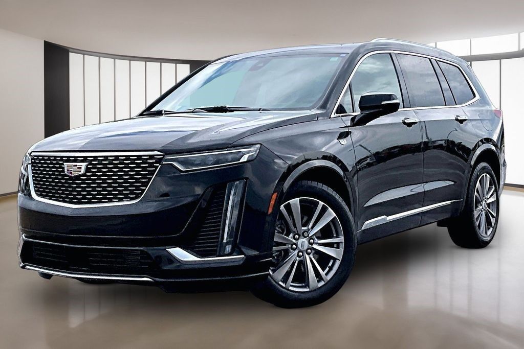 2025 Cadillac XT6 — photo 1 of 7