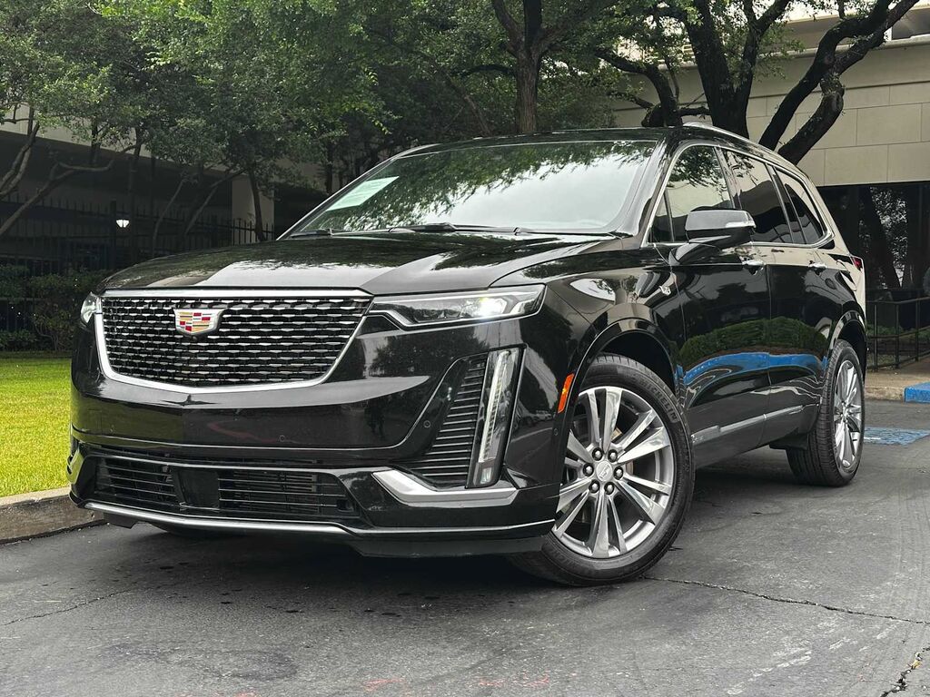 2025 Cadillac XT6 — photo 1 of 7