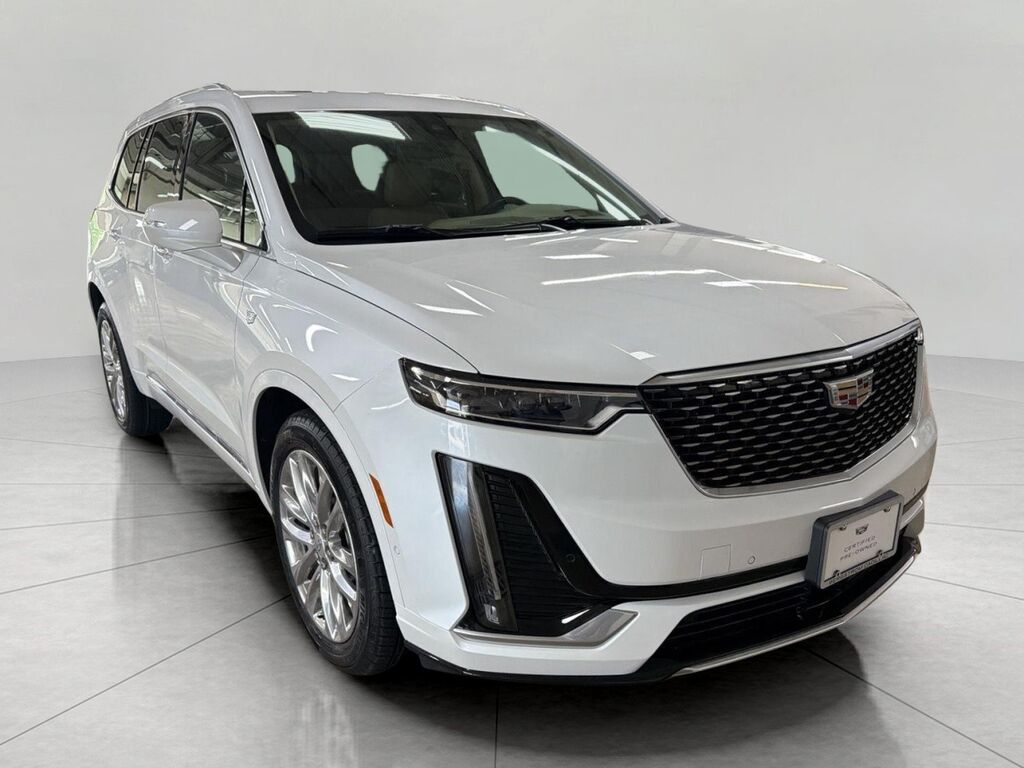 2024 Cadillac XT6 — photo 1 of 7