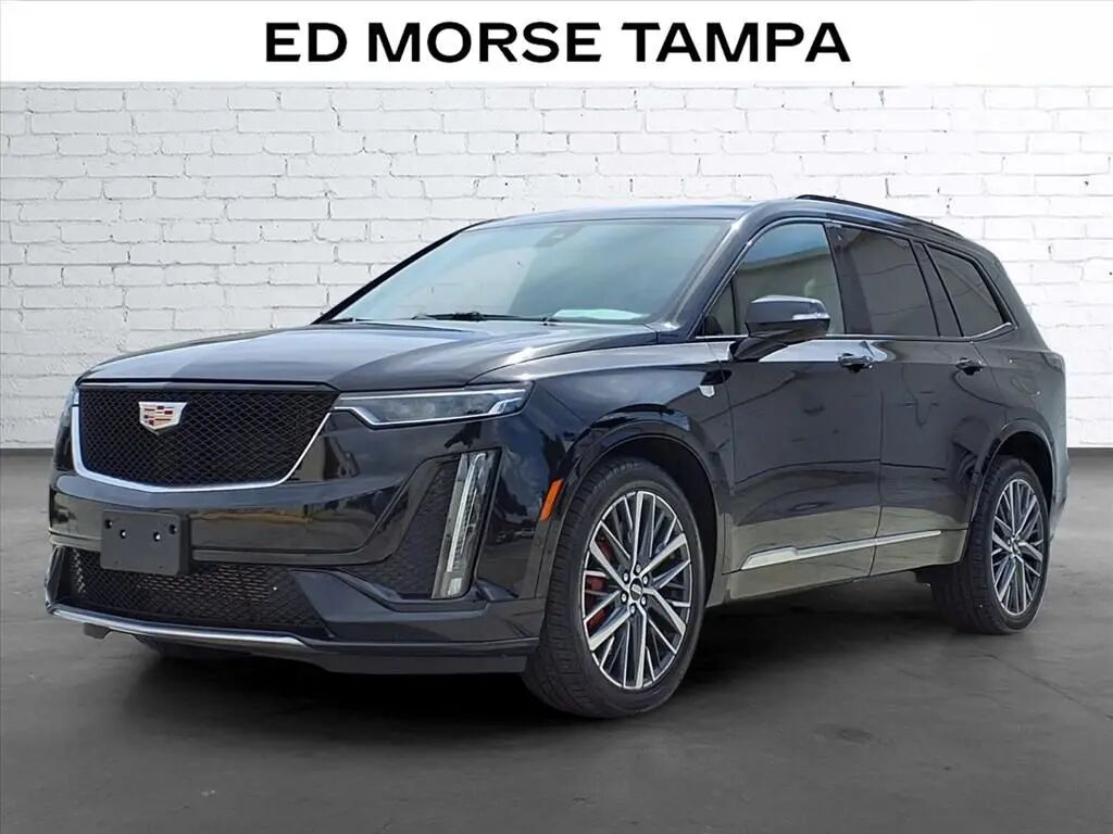 2023 Cadillac XT6 Sport — photo 1 of 13