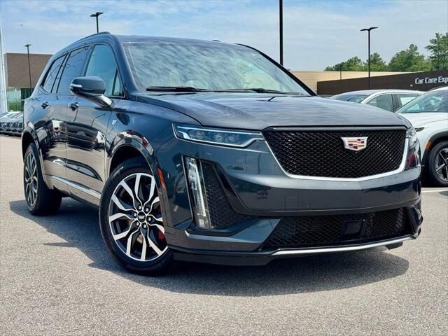 2023 Cadillac XT6 Sport — photo 1 of 13