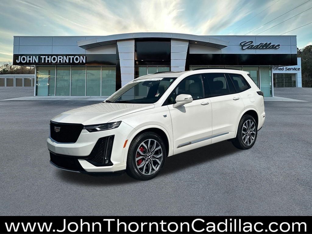 2024 Cadillac XT6 — photo 1 of 7