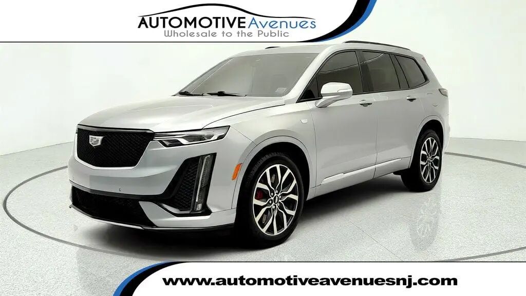 2024 Cadillac XT6 Sport — photo 1 of 13