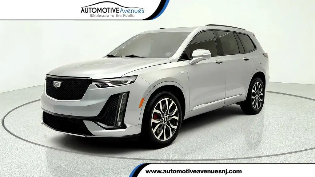 2024 Cadillac XT6 Sport — photo 1 of 13