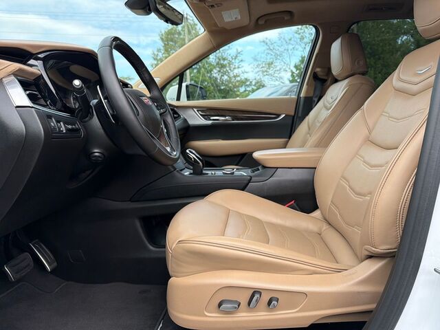 2025 Cadillac XT6
