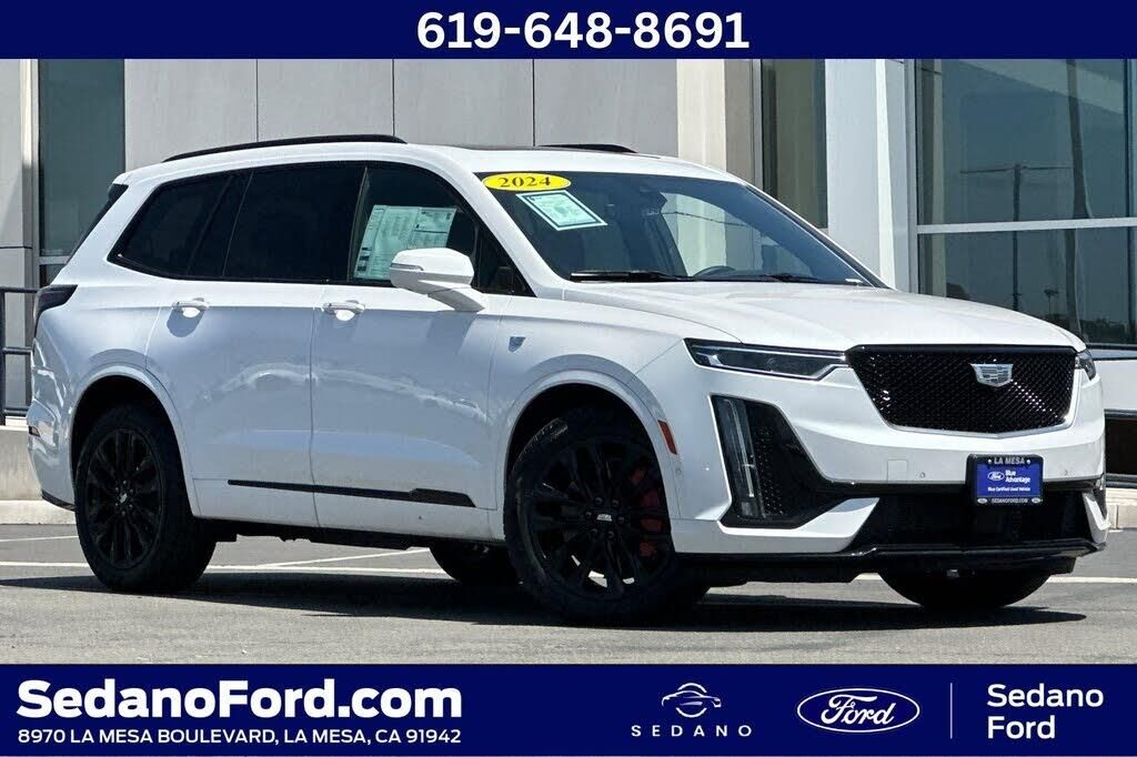 2024 Cadillac XT6 Sport — photo 1 of 1