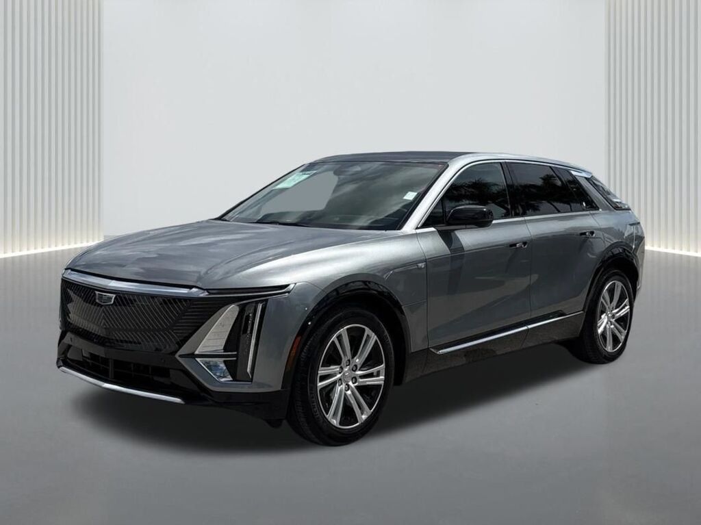 2024 Cadillac LYRIQ — photo 1 of 7