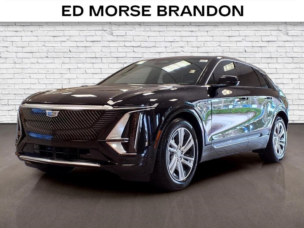 2024 Cadillac LYRIQ — photo 1 of 7