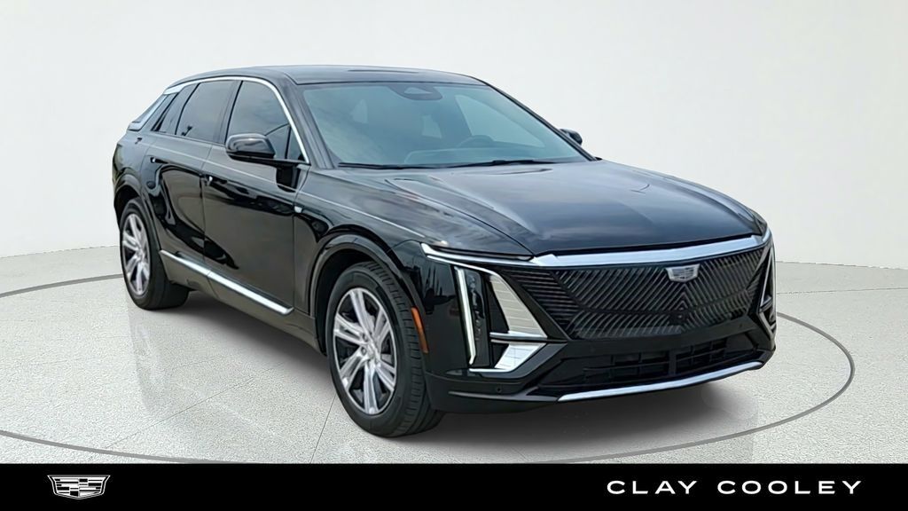 2024 Cadillac LYRIQ — photo 1 of 7