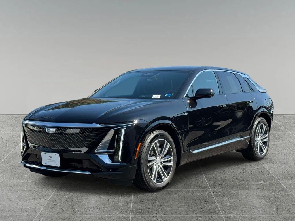 2025 Cadillac LYRIQ — photo 1 of 7