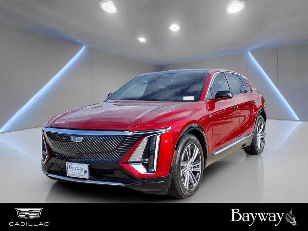 2025 Cadillac LYRIQ — photo 1 of 6