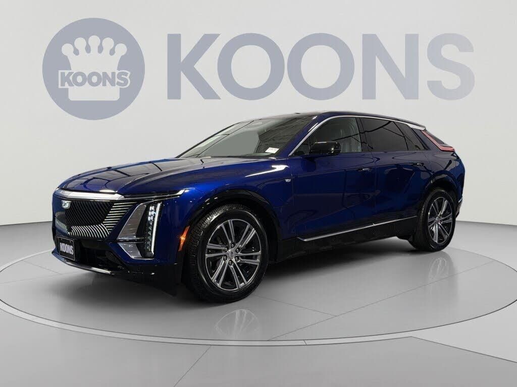 2024 Cadillac LYRIQ Luxury 1 — photo 1 of 1