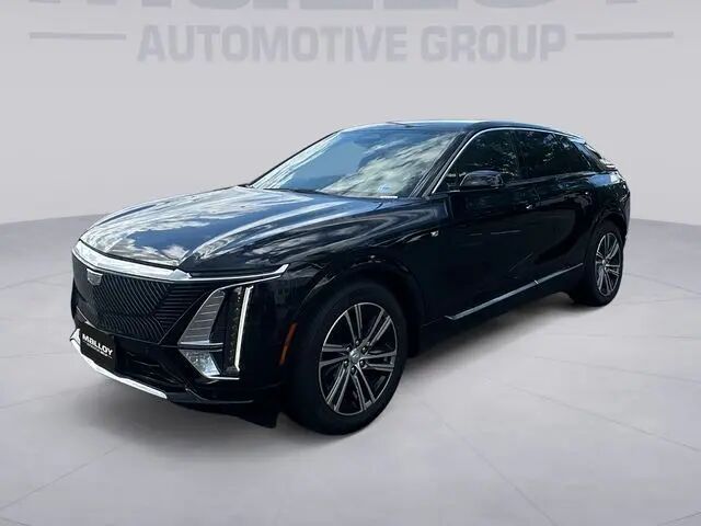 2024 Cadillac LYRIQ Luxury 1 — photo 1 of 13