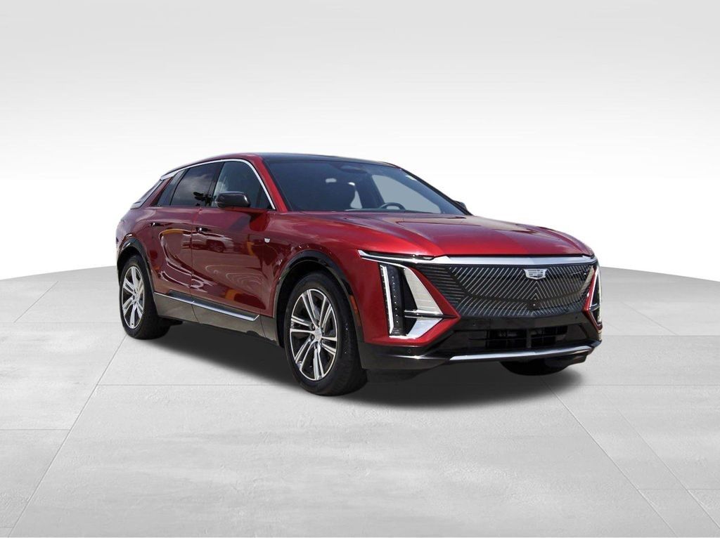 2024 Cadillac LYRIQ — photo 1 of 7