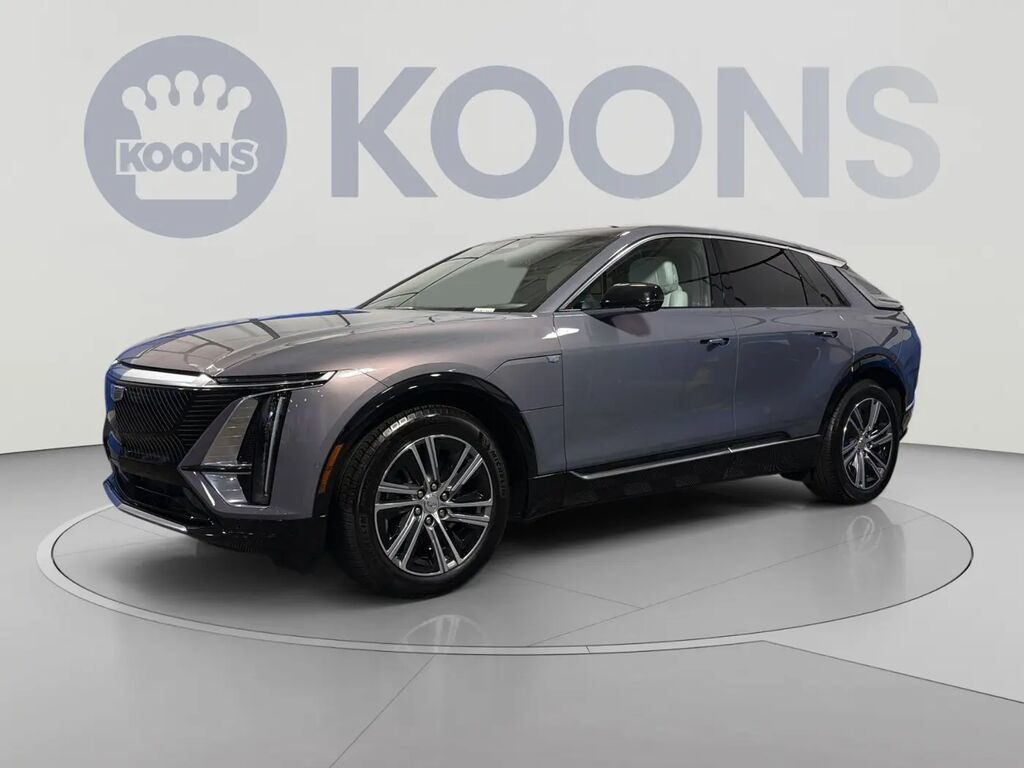 2024 Cadillac LYRIQ Luxury 1 — photo 1 of 13