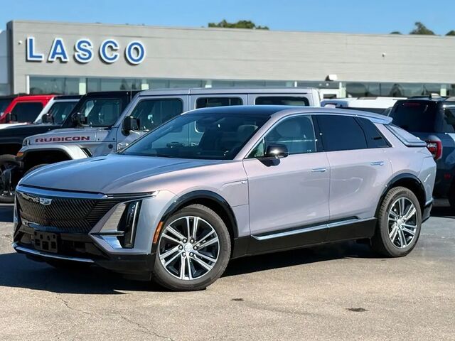 2024 Cadillac LYRIQ Luxury 1