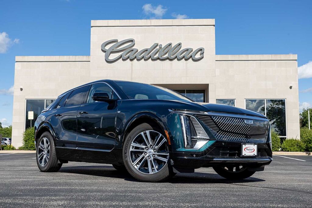 2024 Cadillac LYRIQ — photo 1 of 7
