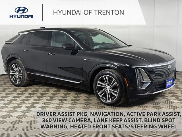 2024 Cadillac LYRIQ Luxury 1