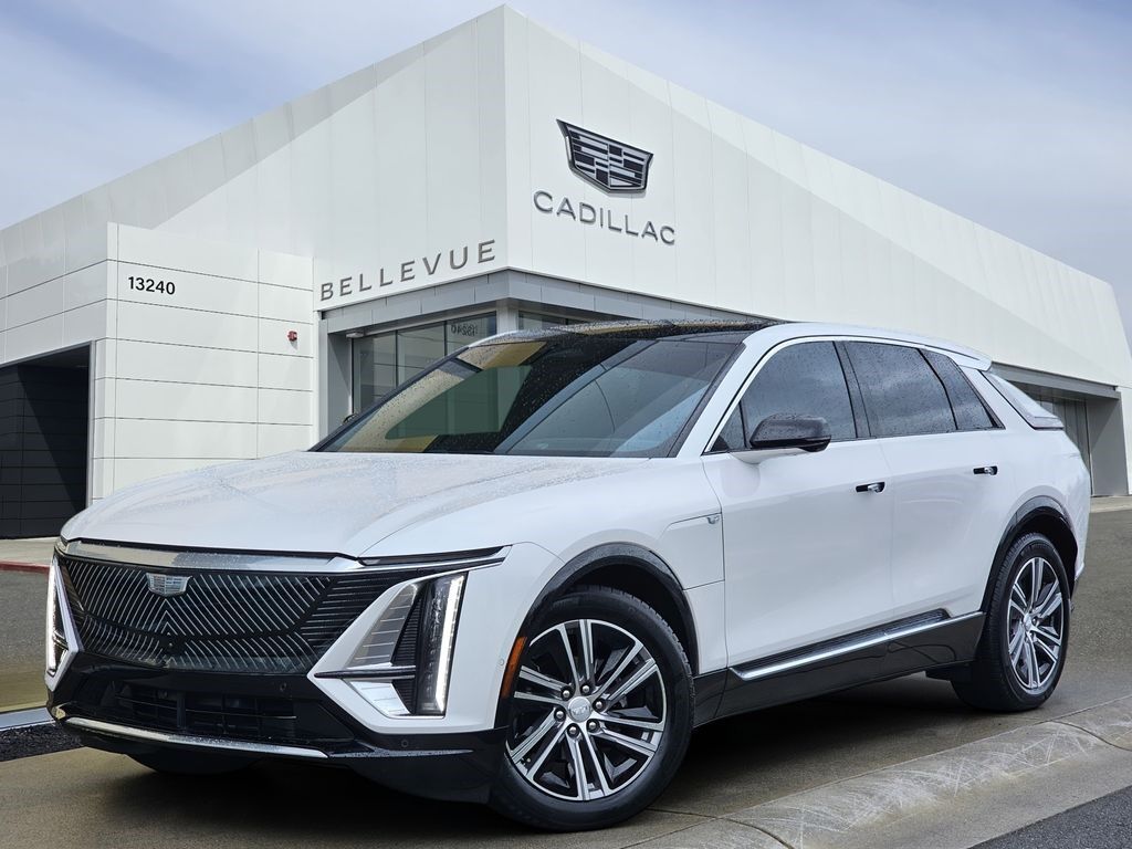 2024 Cadillac LYRIQ — photo 1 of 7