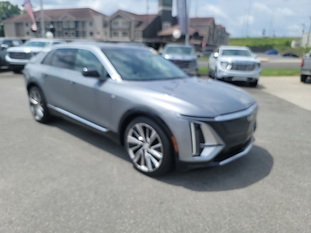 2024 Cadillac LYRIQ — photo 1 of 7