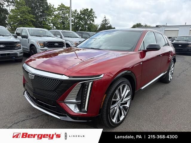 2024 Cadillac LYRIQ Luxury 3