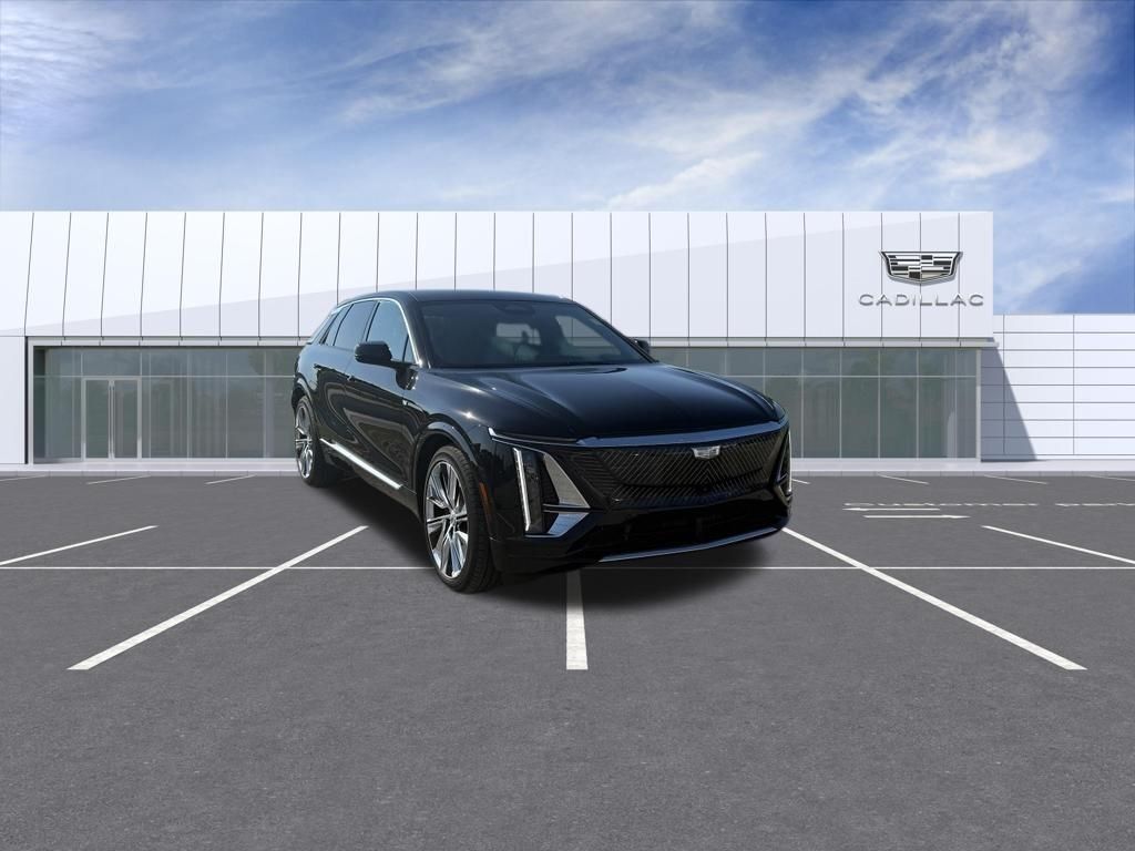 2024 Cadillac LYRIQ — photo 1 of 7