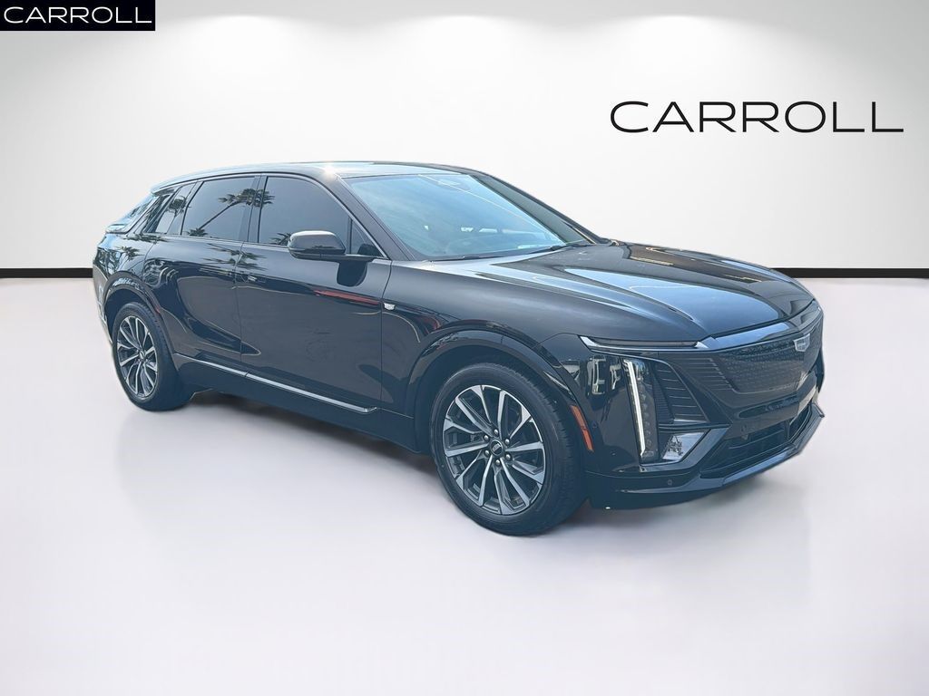 2024 Cadillac LYRIQ — photo 1 of 7