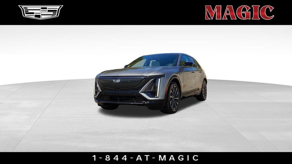 2024 Cadillac LYRIQ — photo 1 of 7