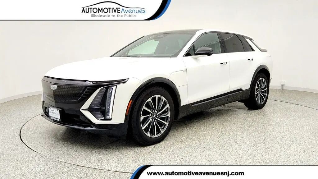2024 Cadillac LYRIQ Sport 1