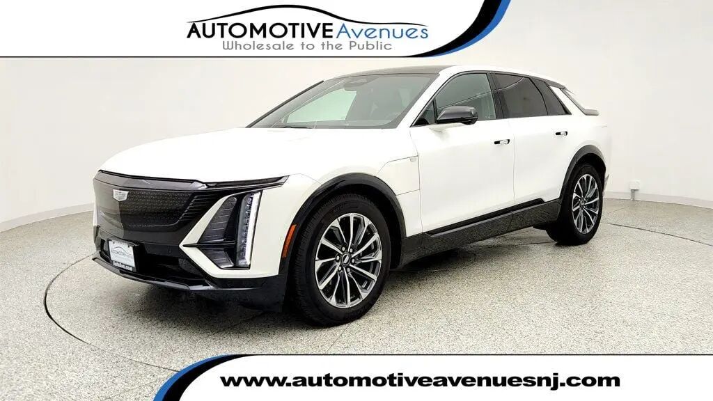2024 Cadillac LYRIQ Sport 1 — photo 1 of 13