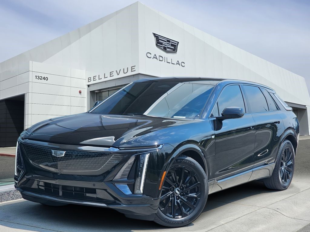2024 Cadillac LYRIQ — photo 1 of 7