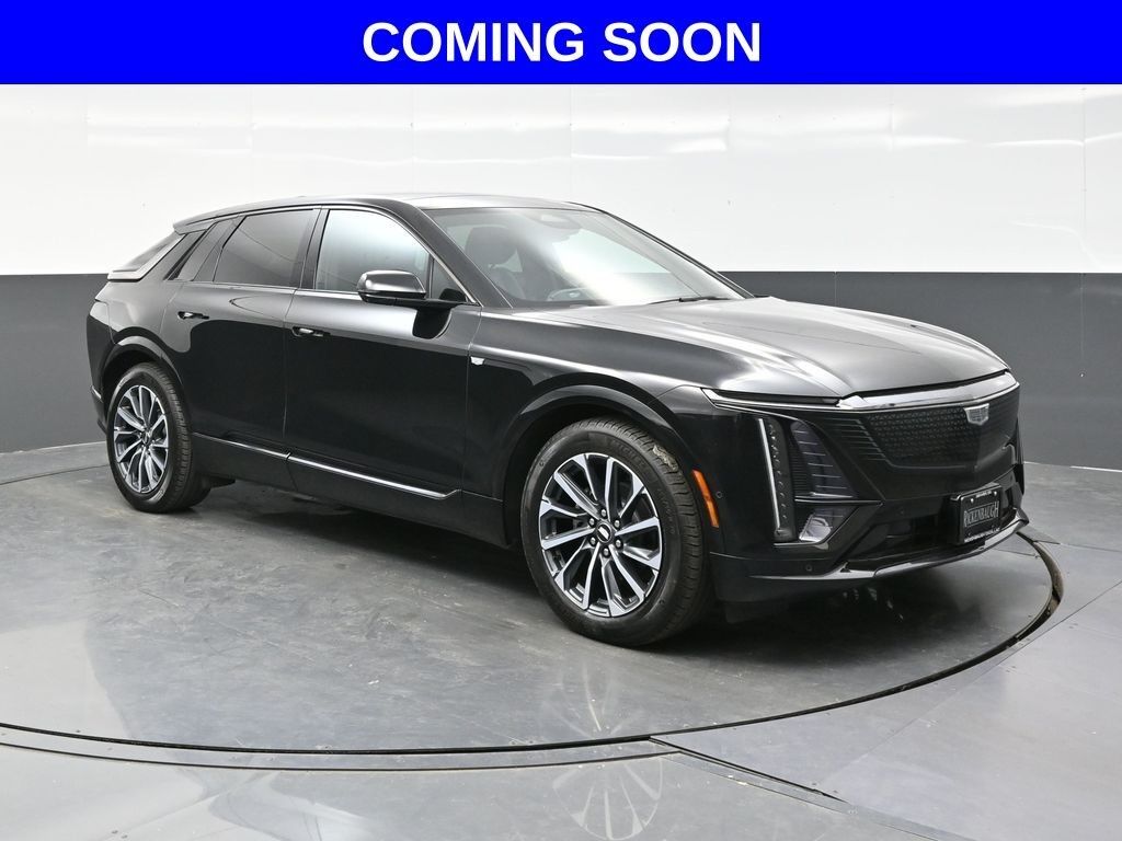 2024 Cadillac LYRIQ — photo 1 of 7