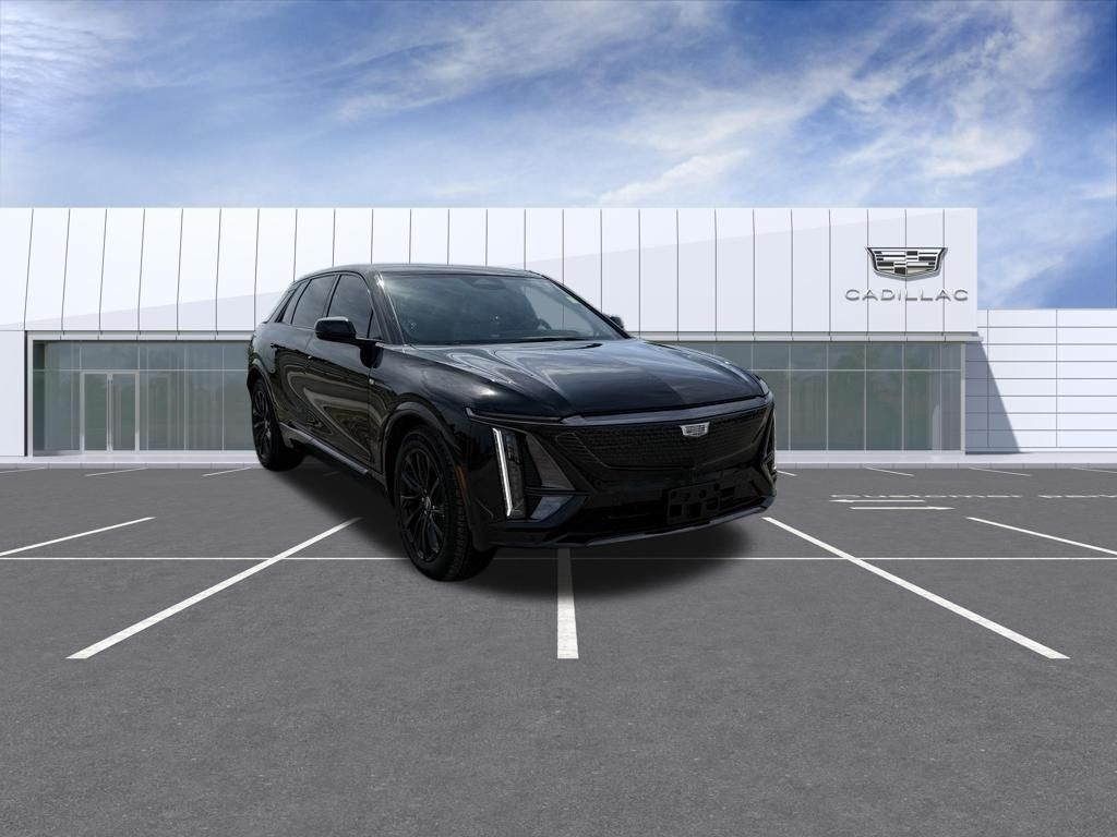 2024 Cadillac LYRIQ — photo 1 of 7