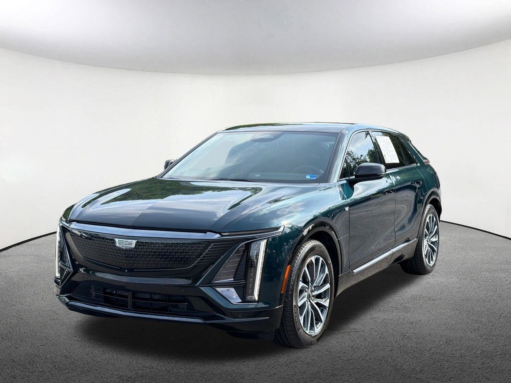 2024 Cadillac LYRIQ — photo 1 of 7