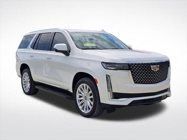 2024 Cadillac Escalade Luxury — photo 1 of 4