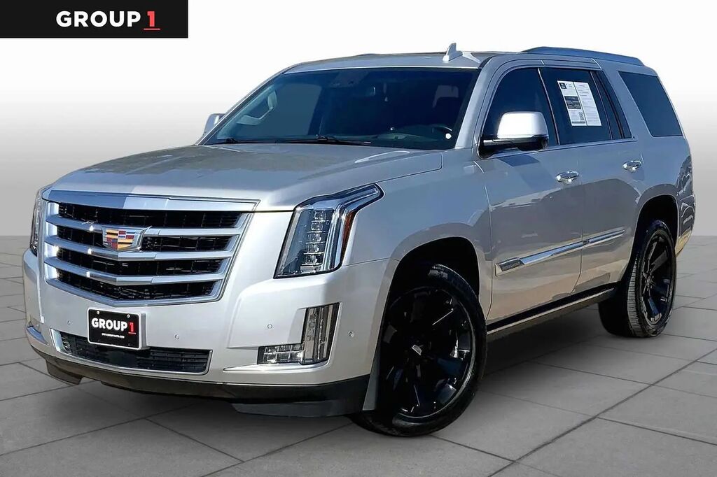 2020 Cadillac Escalade Premium Luxury — photo 1 of 12