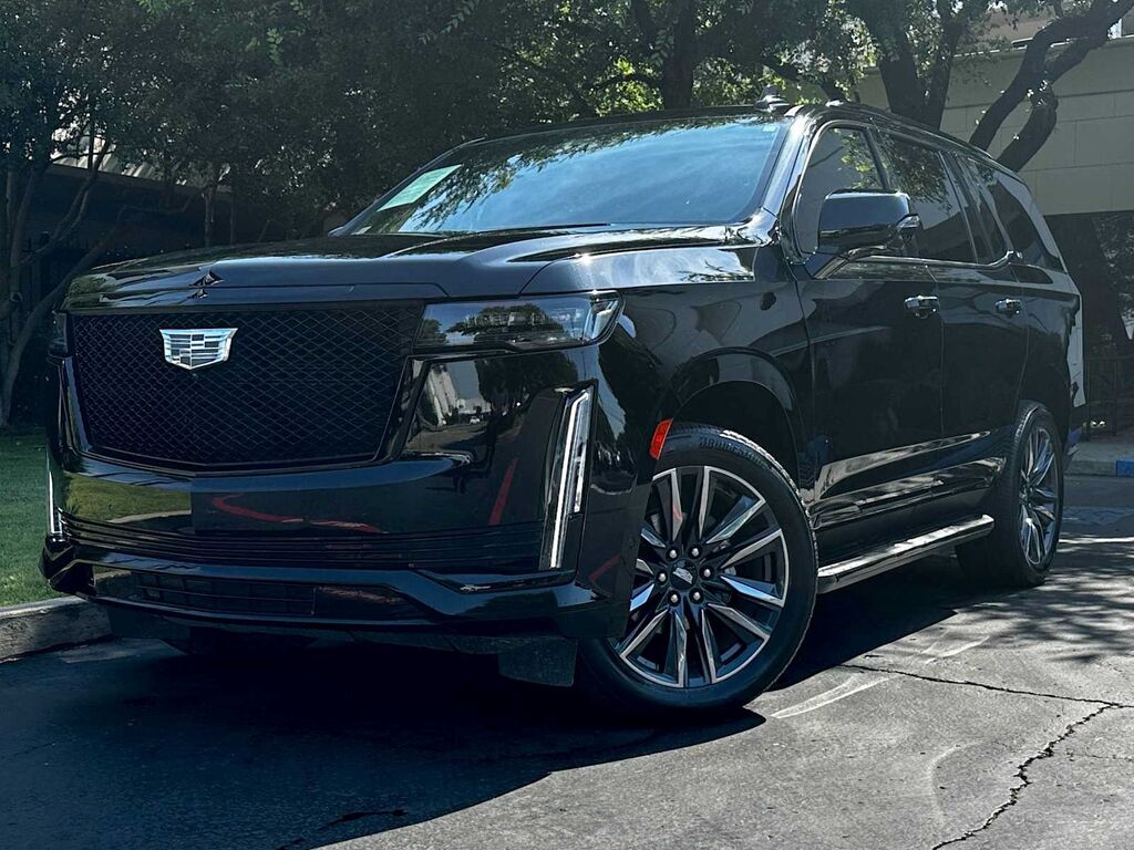 2023 Cadillac Escalade — photo 1 of 7