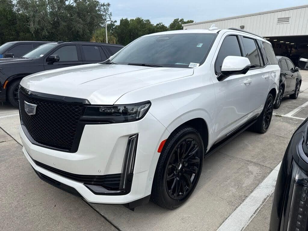 2023 Cadillac Escalade Sport Platinum — photo 1 of 1