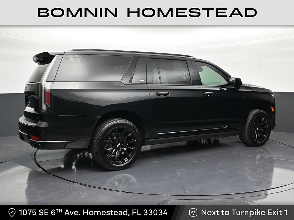 2024 Cadillac Escalade ESV — photo 1 of 7