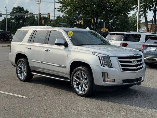 2017 Cadillac Escalade Luxury