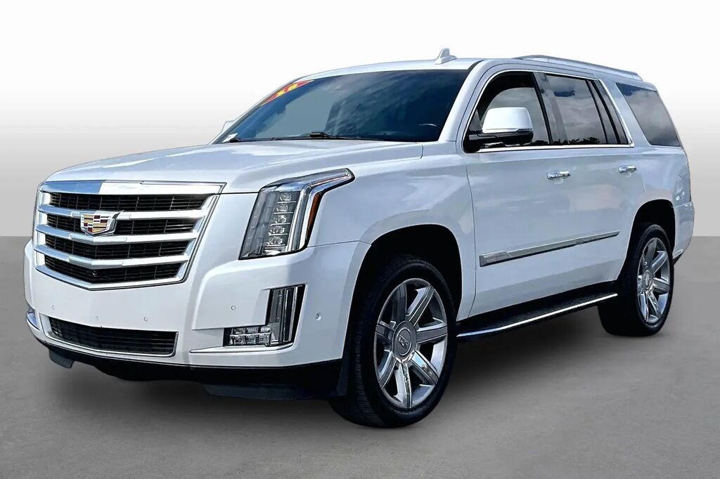 2018 Cadillac Escalade Luxury — photo 1 of 13