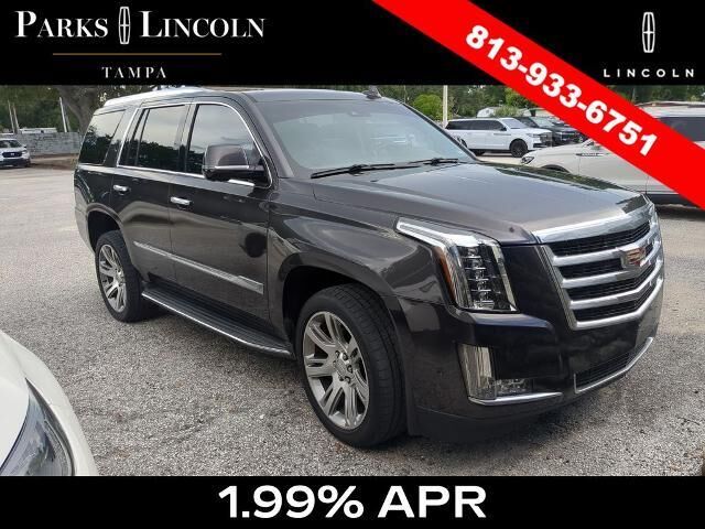 2018 Cadillac Escalade Luxury — photo 1 of 13