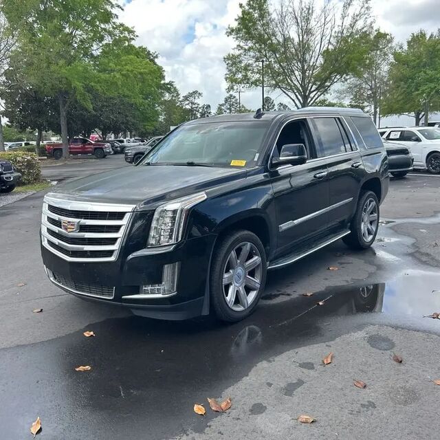 2016 Cadillac Escalade Luxury Collection