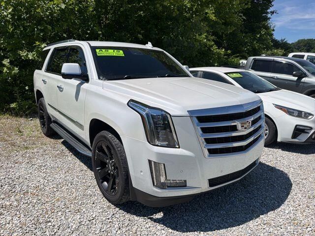 2017 Cadillac Escalade Luxury